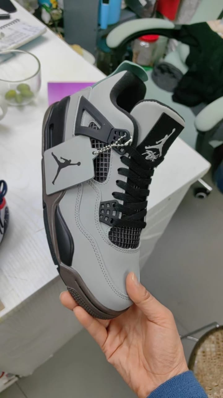 Jordan 4 RM Shadow