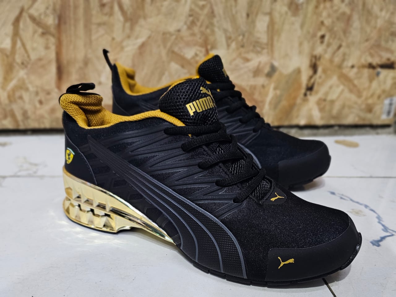 blackyellow.jpg