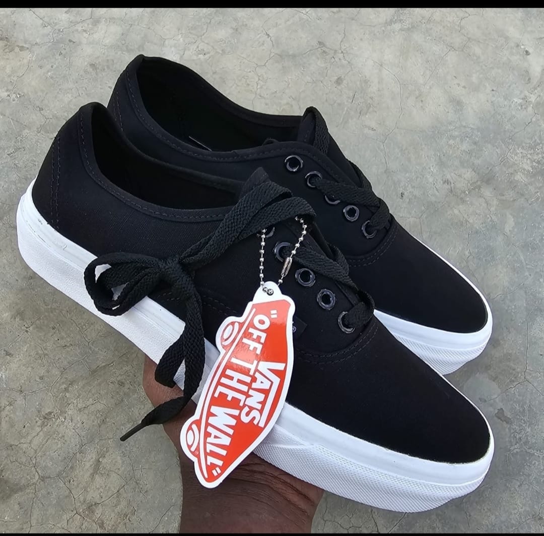 Vans Off The Wall Black/White Authentic