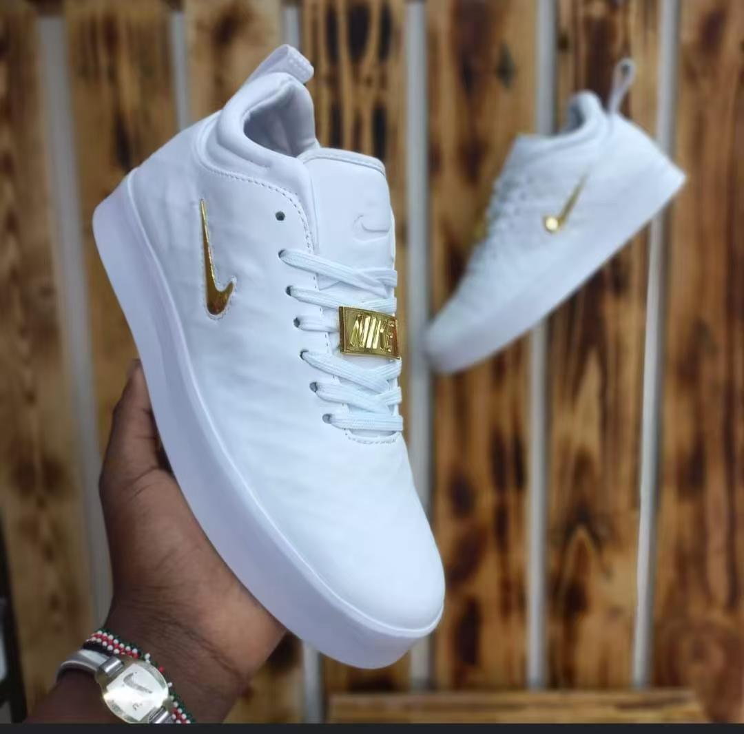 Stefan Janoski Elite "Gold Swoosh" 