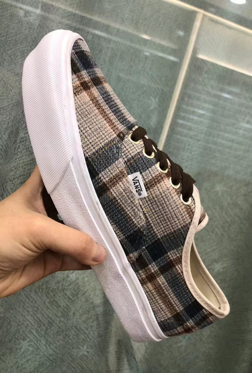 Vans Era