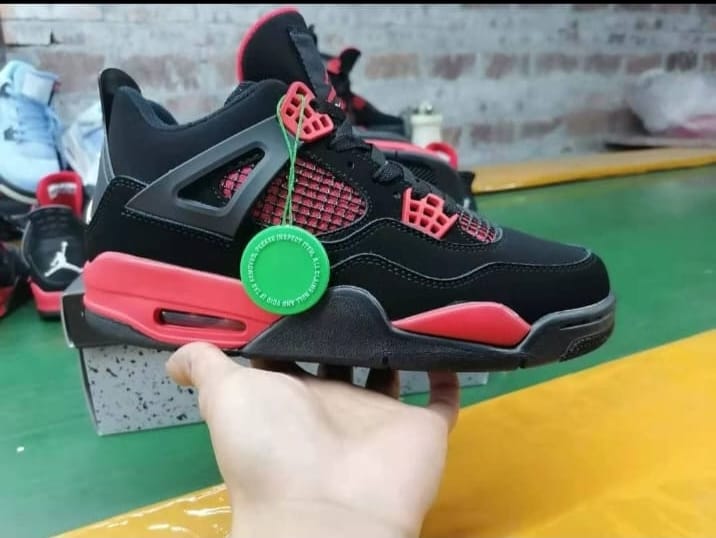 Jordan 4 Retro Red Thunder